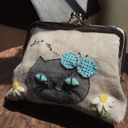 猫さんがま口 青緑おめめのロシアンブルー ねこ刺繍 がま口 財布 カード入れ 刺繍がま口 2枚目の画像