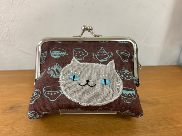 猫さんがま口　ねこがま口　財布　カード入れ　刺繍がま口　猫刺繍　猫がま口 2枚目の画像