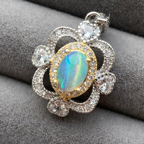 力強い虹 ブラジルピアウイ州産オパール ペンダントヘッド ロジウム  