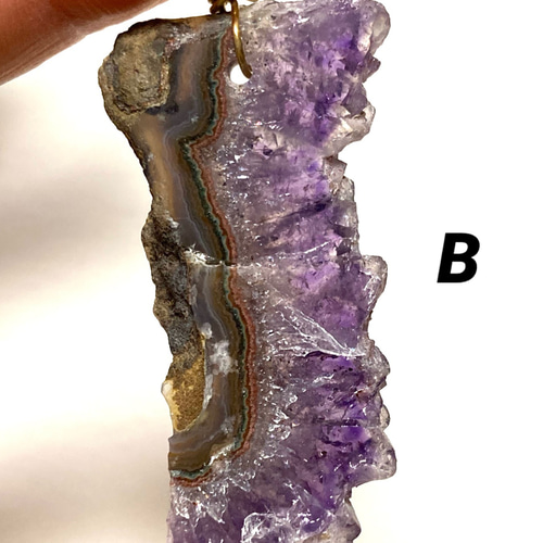 母岩付き パープルグラデーション 大粒 アメジスト チャーム スライス