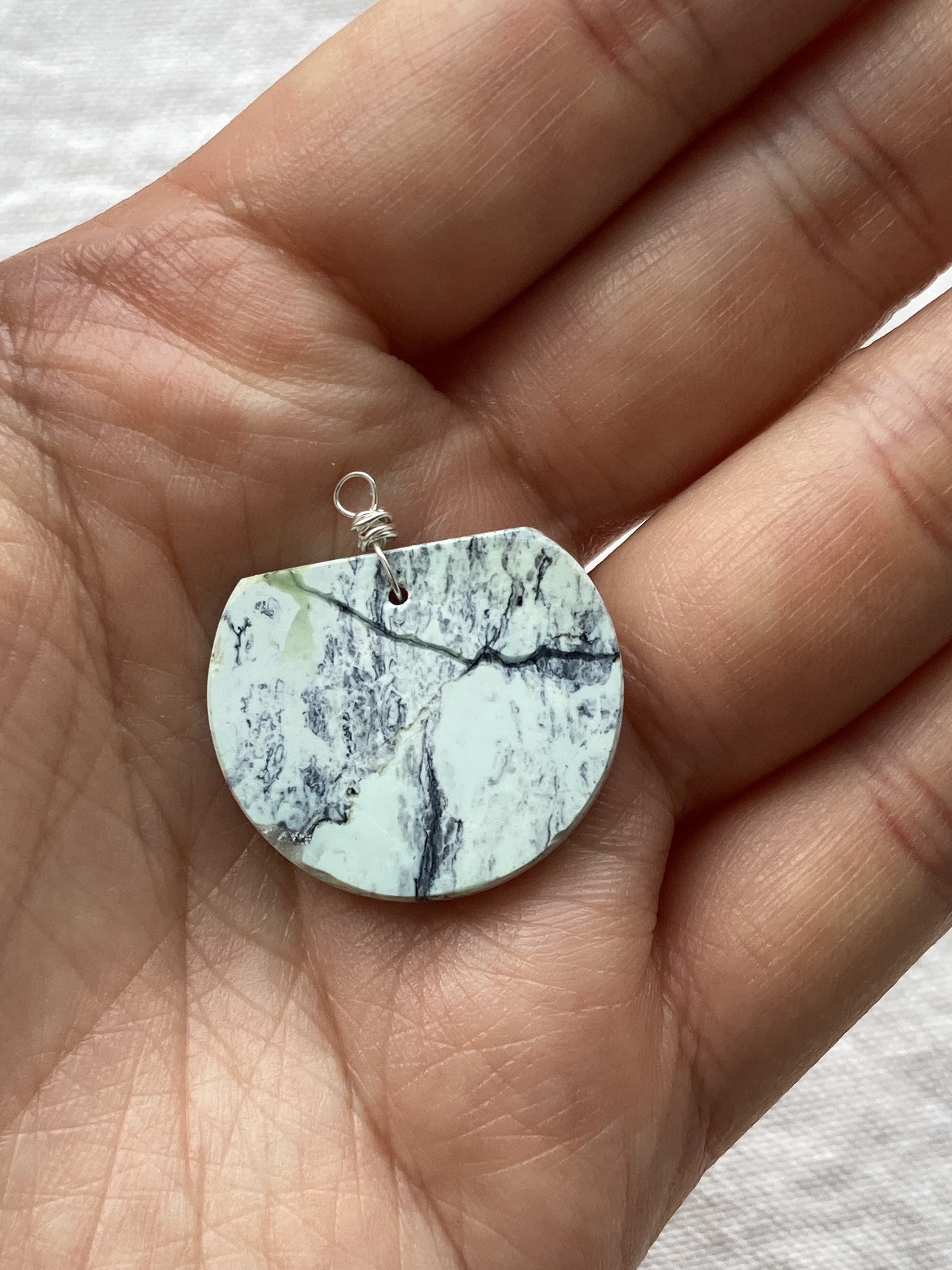 存在感　大粒 グリーンターコイズ  ペンダントヘッド天然石　一点物