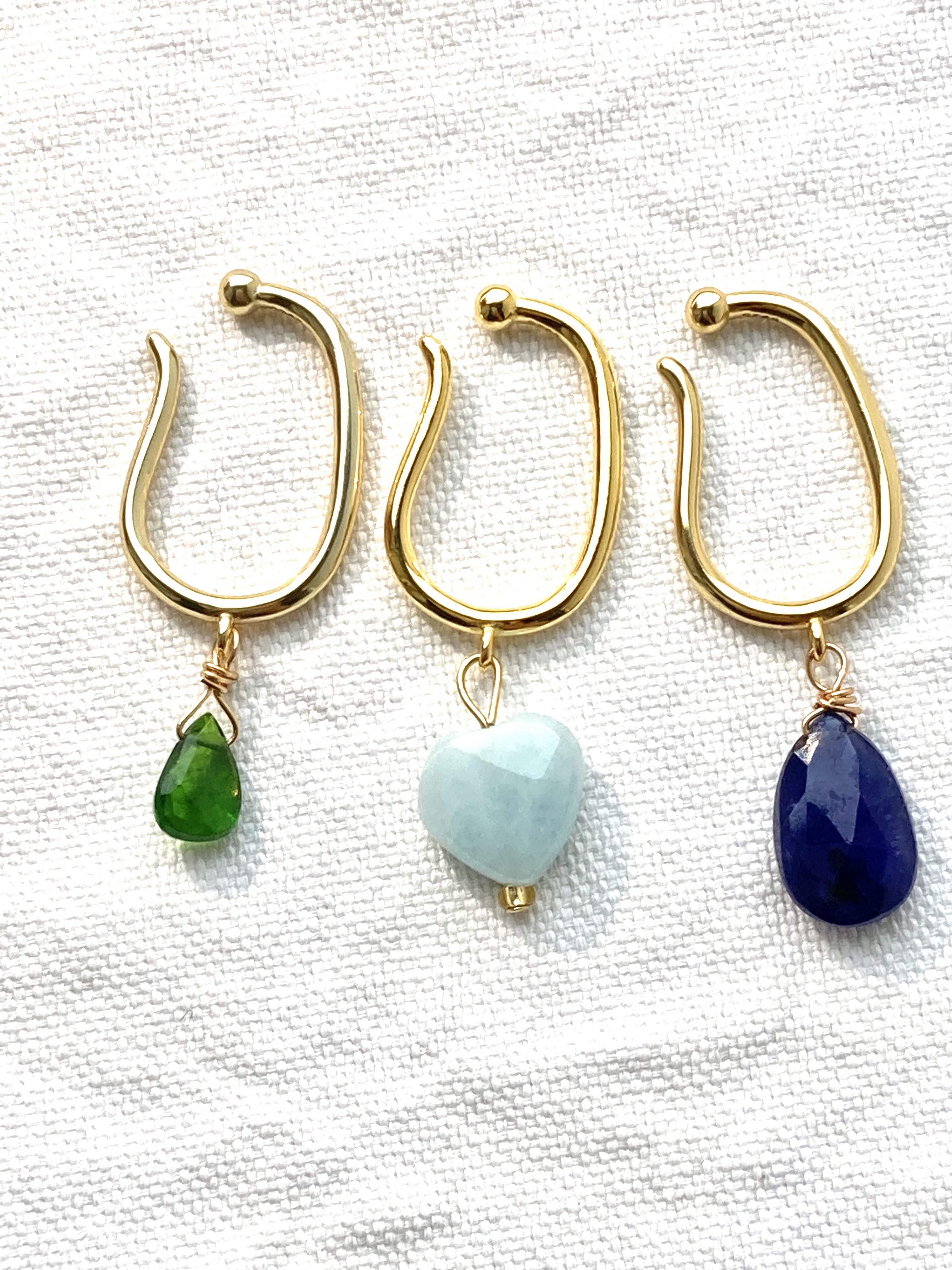 9月誕生石　大粒　ブルーサファイア　一粒ビッグイヤーカフ　ゴールドコーティングシルバー925　特大　雫　ドロップシェイプ