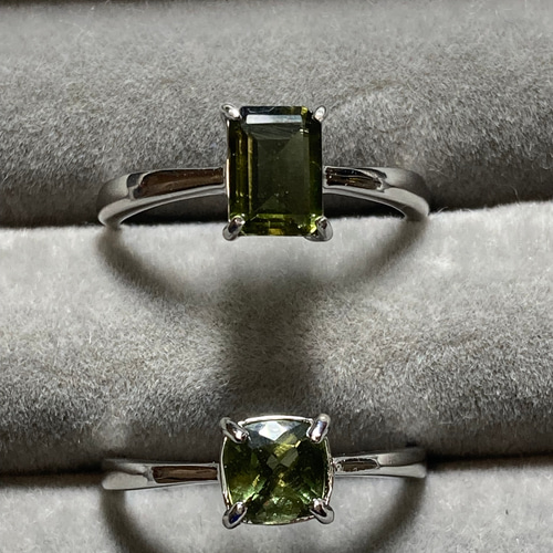 モルダバイト リング指輪フリーサイズ エネルギーの活性化✨☆隕石ガラス モルダバイト☆S925