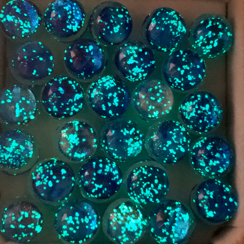 光る ホタルガラス 8mm10個セット 黒芯 沖縄 とんぼガラス