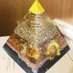 手作奧剛石財神來報到款客製化/奧剛/能量石/奧根水晶/Orgonite/脈輪/奧根/水晶金字塔/能量金字塔 第2張的照片