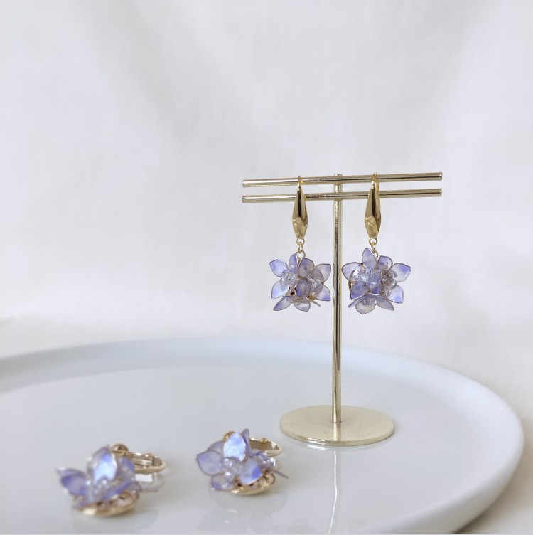 ♡ あじさいさま ♡ チタンピアス