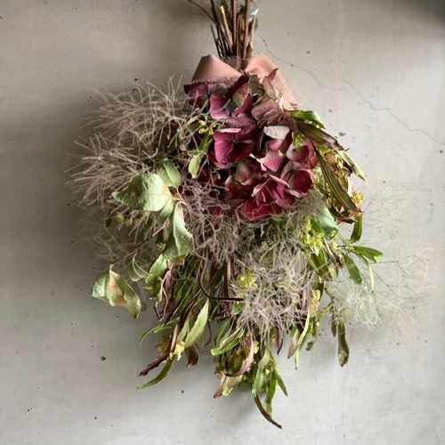 ドライフラワー アンティークアジサイとスモークツリーのコンパクト