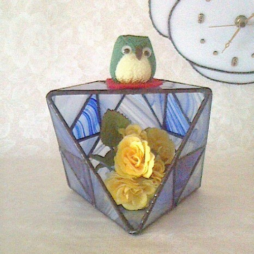 送料無料】ステンドグラスの小物入れ・花瓶＊三角タイプ＊ 一輪挿し