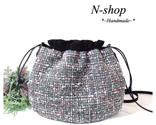 CHANEL ネイビーラメ混ツイード巾着ショルダー CHANEL ネイビーラメ混ツイード巾着ショルダー