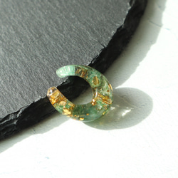 綠砂金和金葉耳夾金屬過敏樹脂天然石綠綠單耳 第1張的照片
