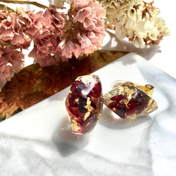 石榴石和金箔礦石耳環耳環一月生日石天然石金屬過敏紅棕色波爾多秋季 第3張的照片