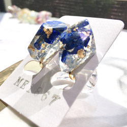 青金石和金箔礦石耳環天然石藍色藍色生日石九月十二月金屬過敏生日石 第4張的照片
