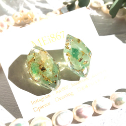 綠色砂金石和金箔礦石耳環耳環天然石金屬過敏生日石五月綠淺色薄荷聖誕 第3張的照片