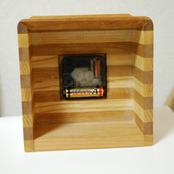 寄木の置き時計（ブラックチェリー＆ホワイトアッシュ） 3枚目の画像