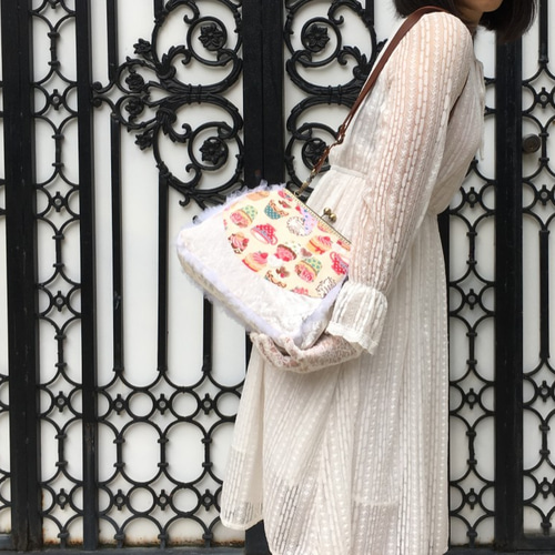 カップケーキ花柄 可愛い がま口 斜めがけ バッグ ショルダー