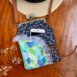 水光森精靈 手機零錢包 口金包 隨身隔層 斜背小包 側背包 肩背包 森林系 蜻蜓 自然風 可愛 布包 禮物 藍色 第2張的照片