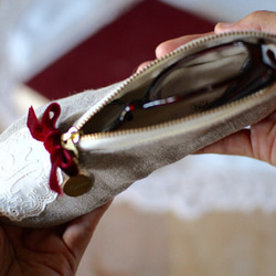 全新亞麻芭蕾舞鞋袋，帶有首字母縮寫，可作為特別禮物酒紅色 第2張的照片