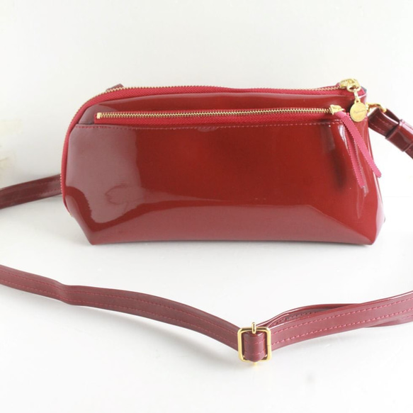 3wayお財布ポシェット スマホ・鍵・カード20枚！口紅が入る艶ワイン