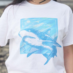 半袖ラウンドネックTシャツ ピュアコットン ニュートラルレンダリング アニマルシリーズ サメ サメプリント 1枚目の画像