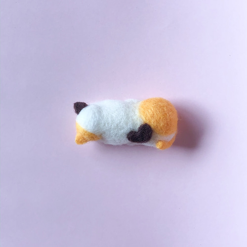 羊毛フェルト 猫のぬいぐるみ 寝ているポーズ 羊毛フェルト 猫のぬいぐるみ 寝ているポーズ 羊毛フェルト