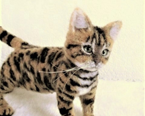 羊毛フェルト かわいい 猫 ベンガル 置物 ハンドメイド 羊毛フェルト