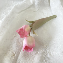 チューリップ 布花のコサージュ 3枚目の画像