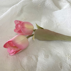 チューリップ 布花のコサージュ 4枚目の画像