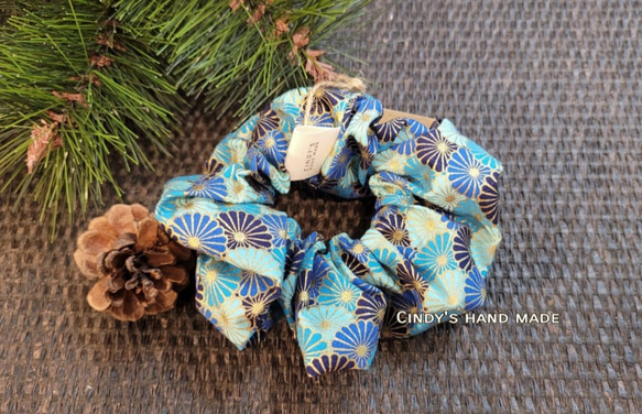 和風大腸髮圈|菊/日式布花/純棉印花布/長髮的好夥伴 第2張的照片