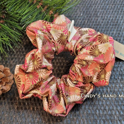 和風大腸髮圈|菊/日式布花/純棉印花布/長髮的好夥伴 第3張的照片