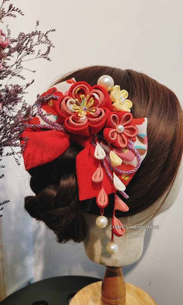 重梅花簪蝴結兩件組|髮簪/髮梳/彈跳夾/っまみ細工/絹布/縮緬布/日式布花/浴衣/和服配件 第2張的照片