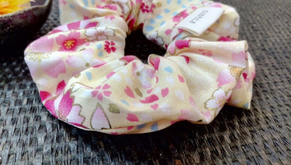 【馨"手作/cindy's hand made】大腸髮圈|和風/日式布花/純棉印花布 第3張的照片