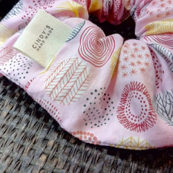 【馨"手作/cindy's hand made】大腸髮圈|幾合圈圈/和風/日式布花/純棉印花布 第2張的照片
