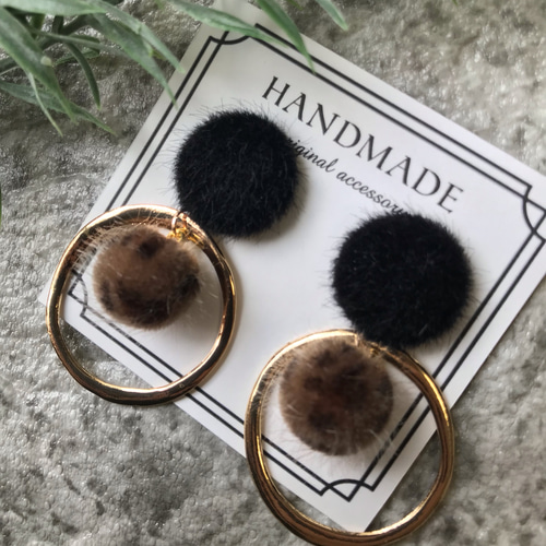黒のファー ゴールドフープ レオパード ファー♡秋冬 ピアス♡ ピアス 