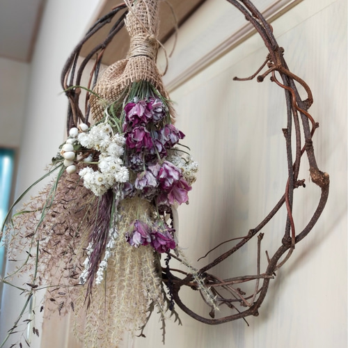 秋の山野草のドライフラワースワッグ＆アケビのリース スワッグ ajisai