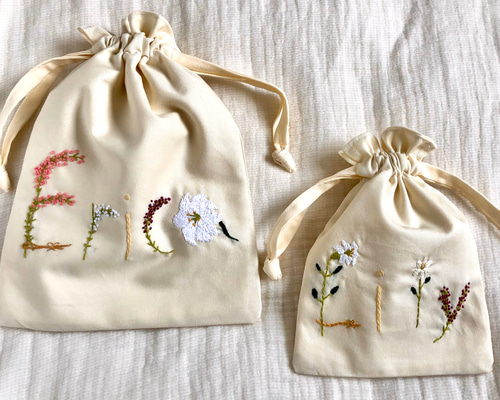 親子でお揃い＊名入れオーダー＊花刺繍の巾着袋 巾着袋 tikutiku peko