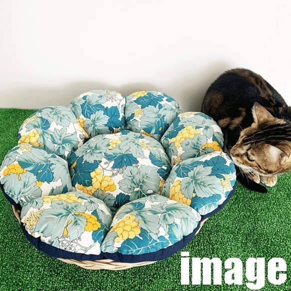 ★籐編籃子床★配以復古面料製成的花墊[寵物床] 第6張的照片