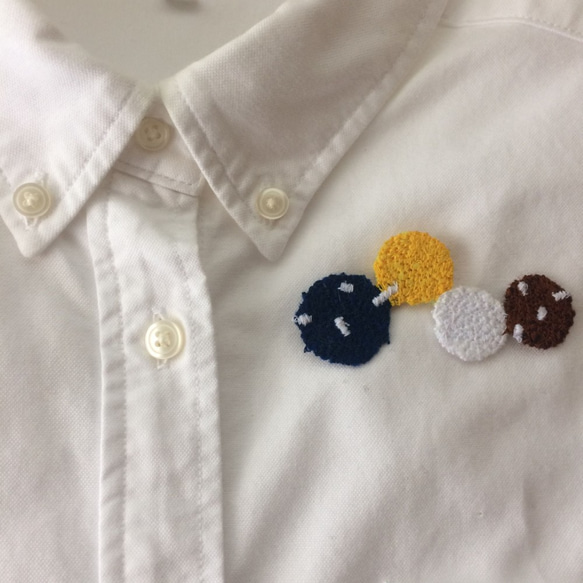 まる×4　刺繍ブローチ 4枚目の画像