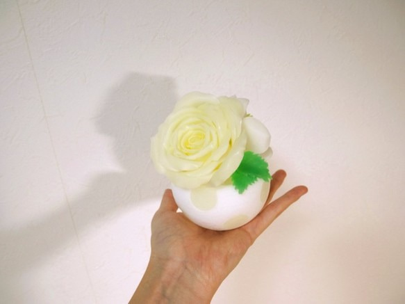 バラとアネモネのアレンジメント　キャンドル 4枚目の画像