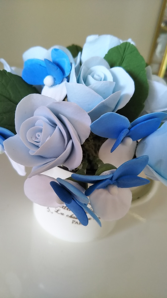 小ばらに舞うビオラの花たち（ブルー） 5枚目の画像