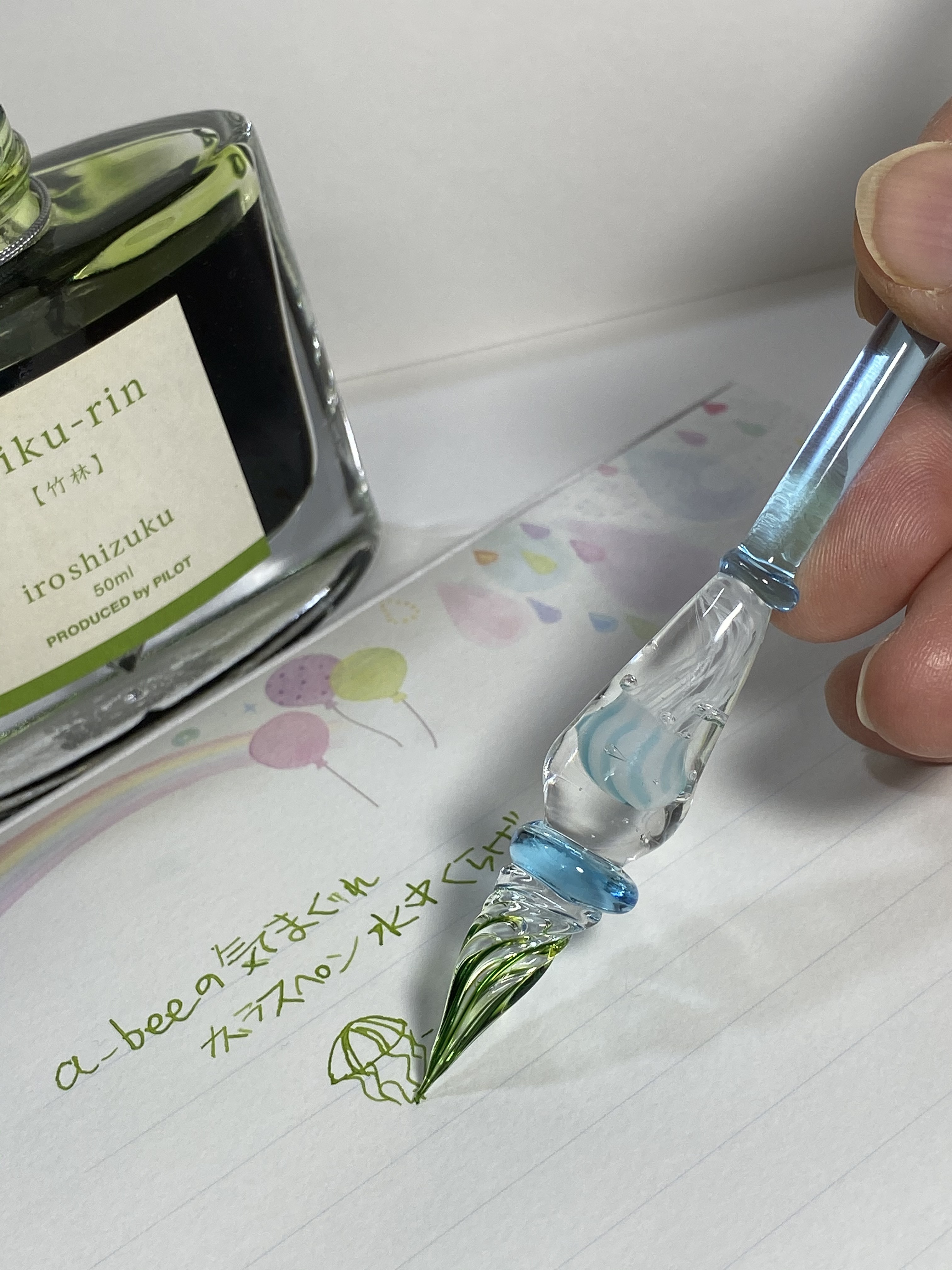 【再販60】a_beeの気まぐれ水中くらげのガラスペン・薄水色（化粧箱付き）