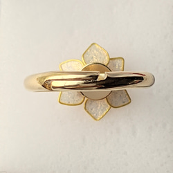 小さなスイセンの指輪（11号フリーサイズ） 3枚目の画像