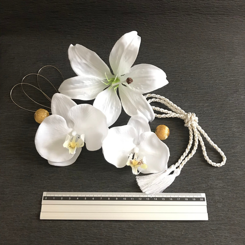 hg66 髪飾り 成人式 結婚式 色打掛 ゆり　ゴールド　ホワイト　卒業式 hg66 髪飾り 成人式 結婚式 色打掛 ゆり ゴールド ホワイト 卒業