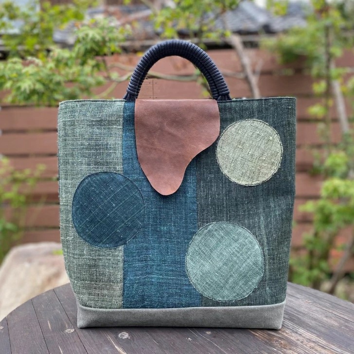 古布リメイク　　パッチワーク　木綿　藍染　蚊帳　トートバッグ　麻