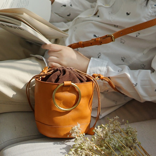 牛革ショルダーバッグ・ハンドバッグ 2WAY Cow Leather Shoulder Bag / Hand Bag 牛革ショルダーバッグ・ハンドバッグ 2WAY Cow Leather Shoulder Bag