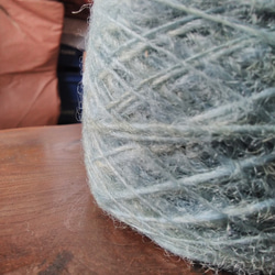 手紡ぎ毛糸　英国産ブルーフェースレスター　インディゴ染め73,5ｇ 3枚目の画像