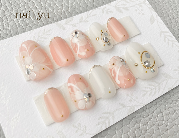 ♡ピンクとスワロのキラキラネイル♡ ネイルチップ　ハンドメイド ピンク スワロフスキー キラキラ ワンカラー 結婚式