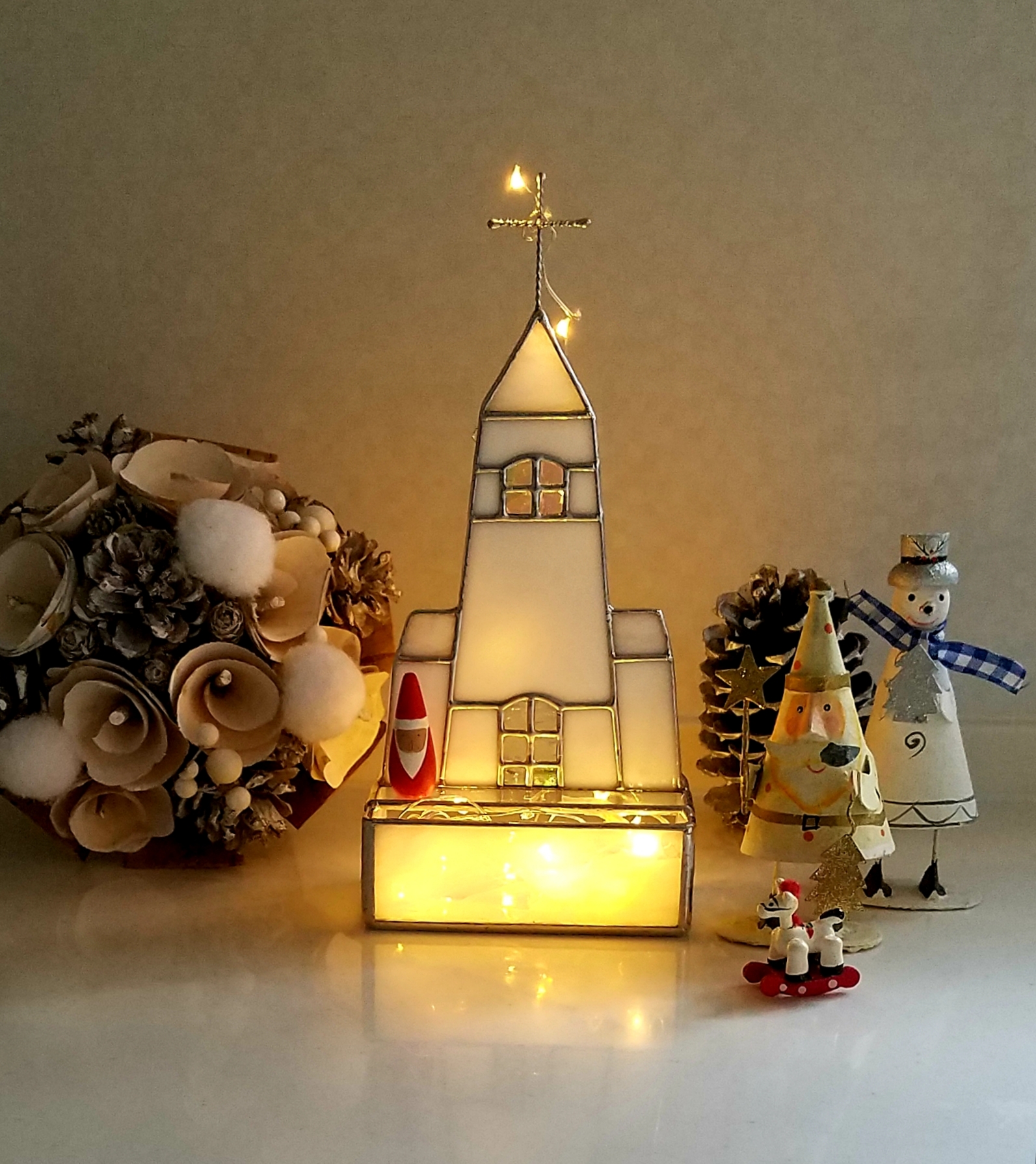 ステンドグラス　大人可愛いホワイトX'mas&白い街並み