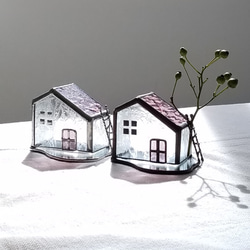 草原の小さなお家*+ライトパープル*+オブジェ*LEDキャンドルホルダー*ステンドグラス 1枚目の画像