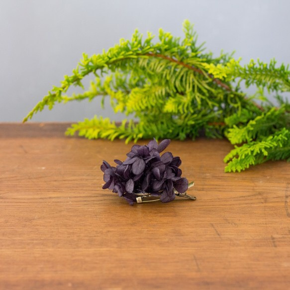 （再販) 紫陽花のコサージュ　ブラック 2枚目の画像