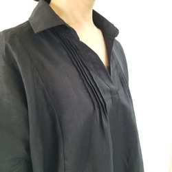 ピンタックのリネンシャツゆったりドルマンショルダー ブラック 3枚目の画像